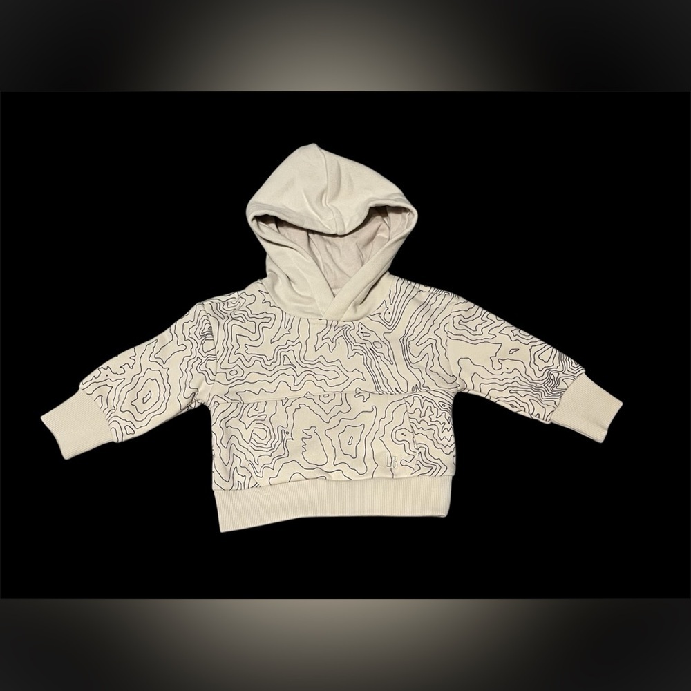 Little Bipsy
NWT
Size 0-3 months 
Kids Cream Patterned Hoodie